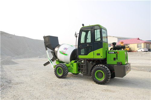 <b>攪拌車轉向系統的使用和保養！</b>