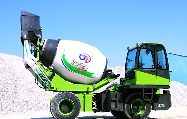 <b>自上料混凝土攪拌罐車輪胎保養(yǎng)應(yīng)該注意些什么？</b>