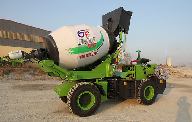 <b>小型自上料混凝土攪拌罐車需要哪些核心部分組成？</b>