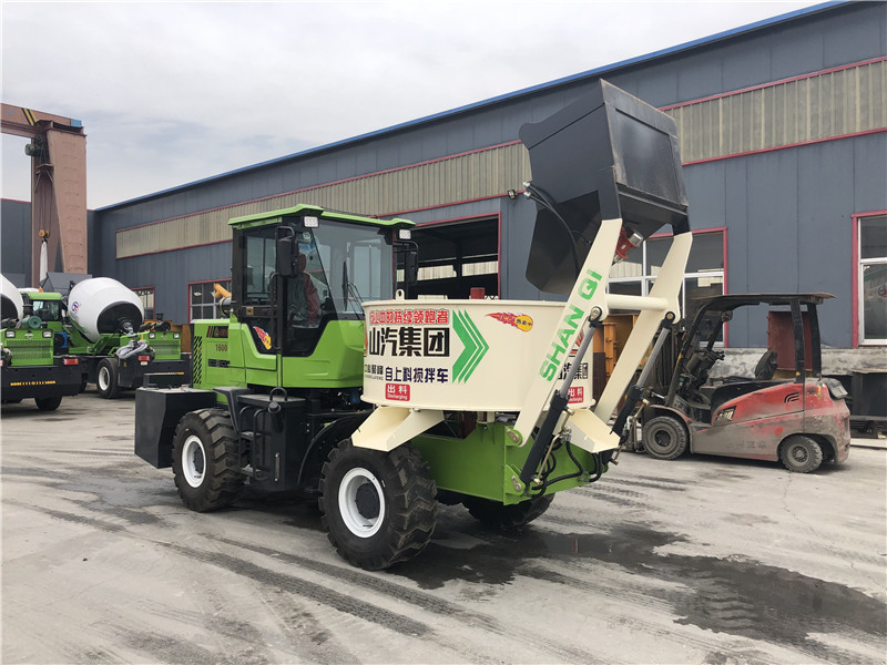 自上料混凝土攪拌罐車