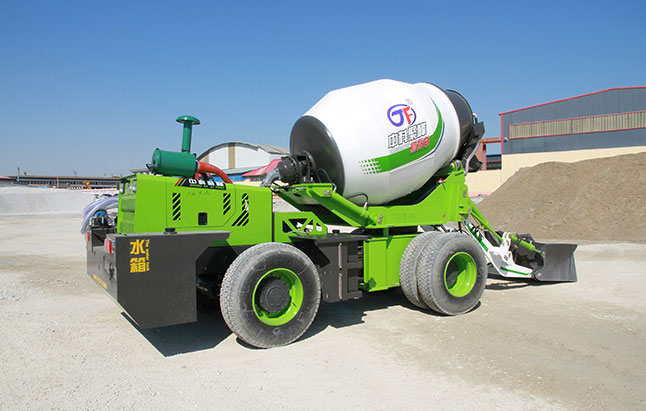 <b>自上料混凝土攪拌罐車氣剎和油剎有哪些不一樣？</b>