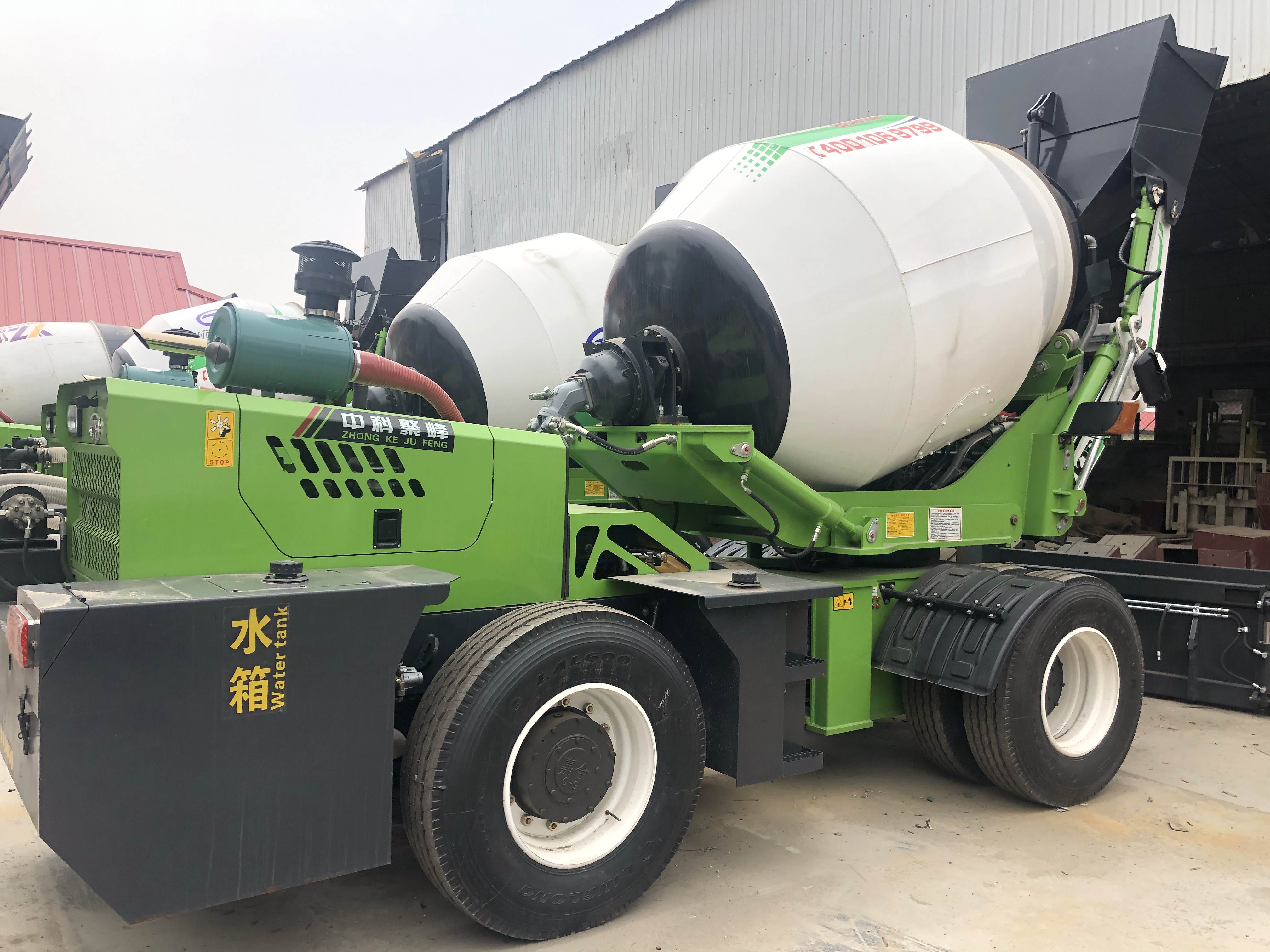 <b>自動上料混凝土攪拌車的“三高工作”</b>