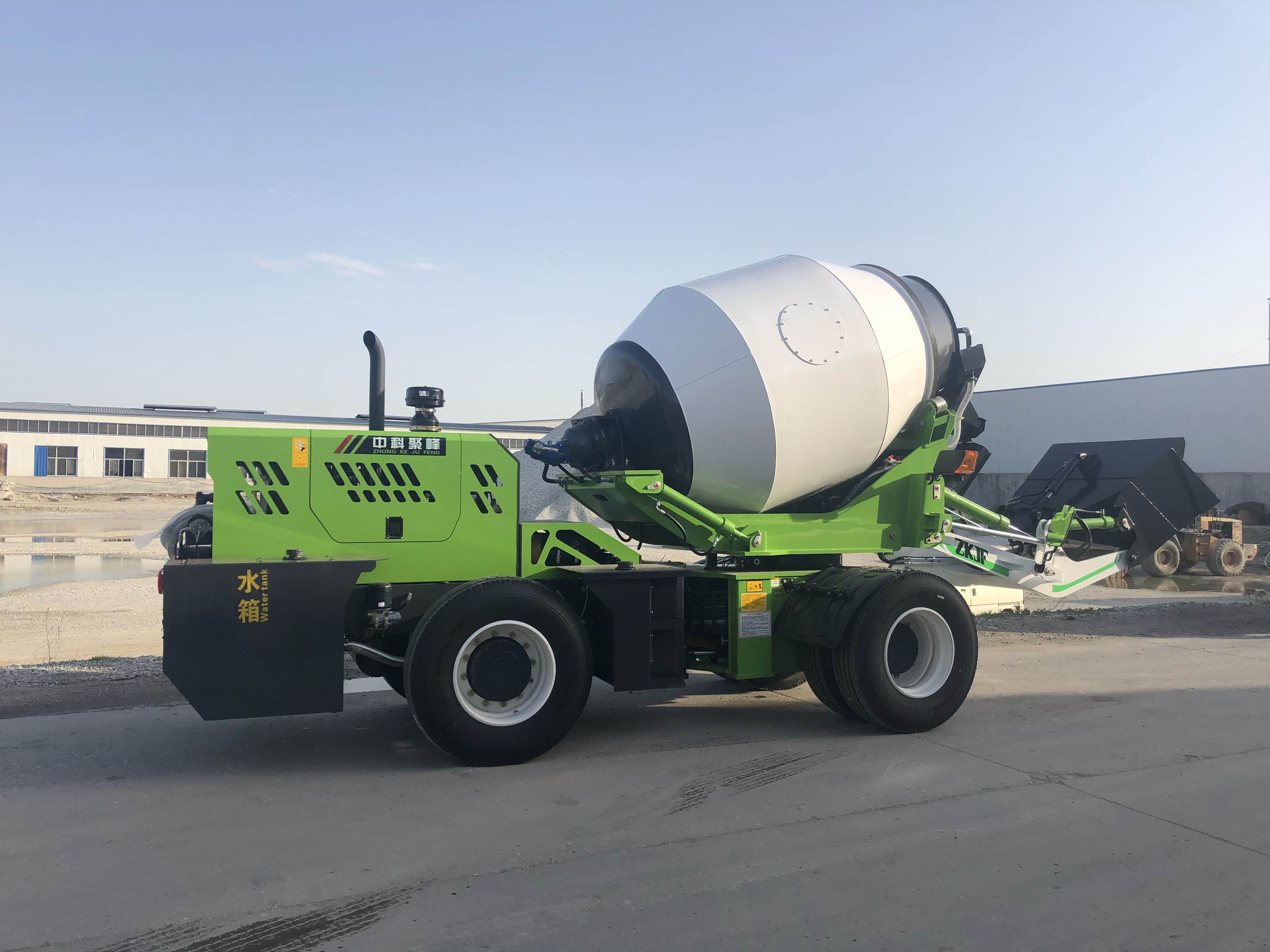 <b>自上料攪拌車怎么上水？</b>