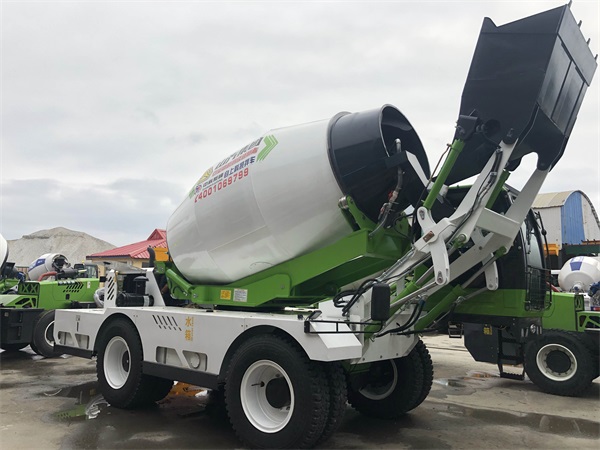 <b>全自動自上料攪拌車日常清洗要點</b>