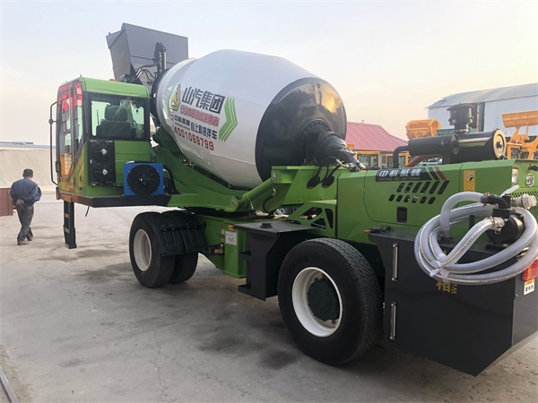 <b>如何檢查自上料混凝土攪拌車的系統</b>