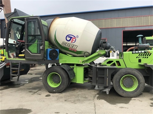 <b>自動上料攪拌車制動系統應做哪些改進？</b>