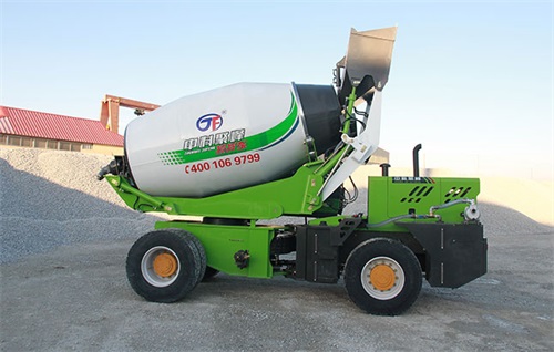 全自動(dòng)自上料攪拌車(chē)